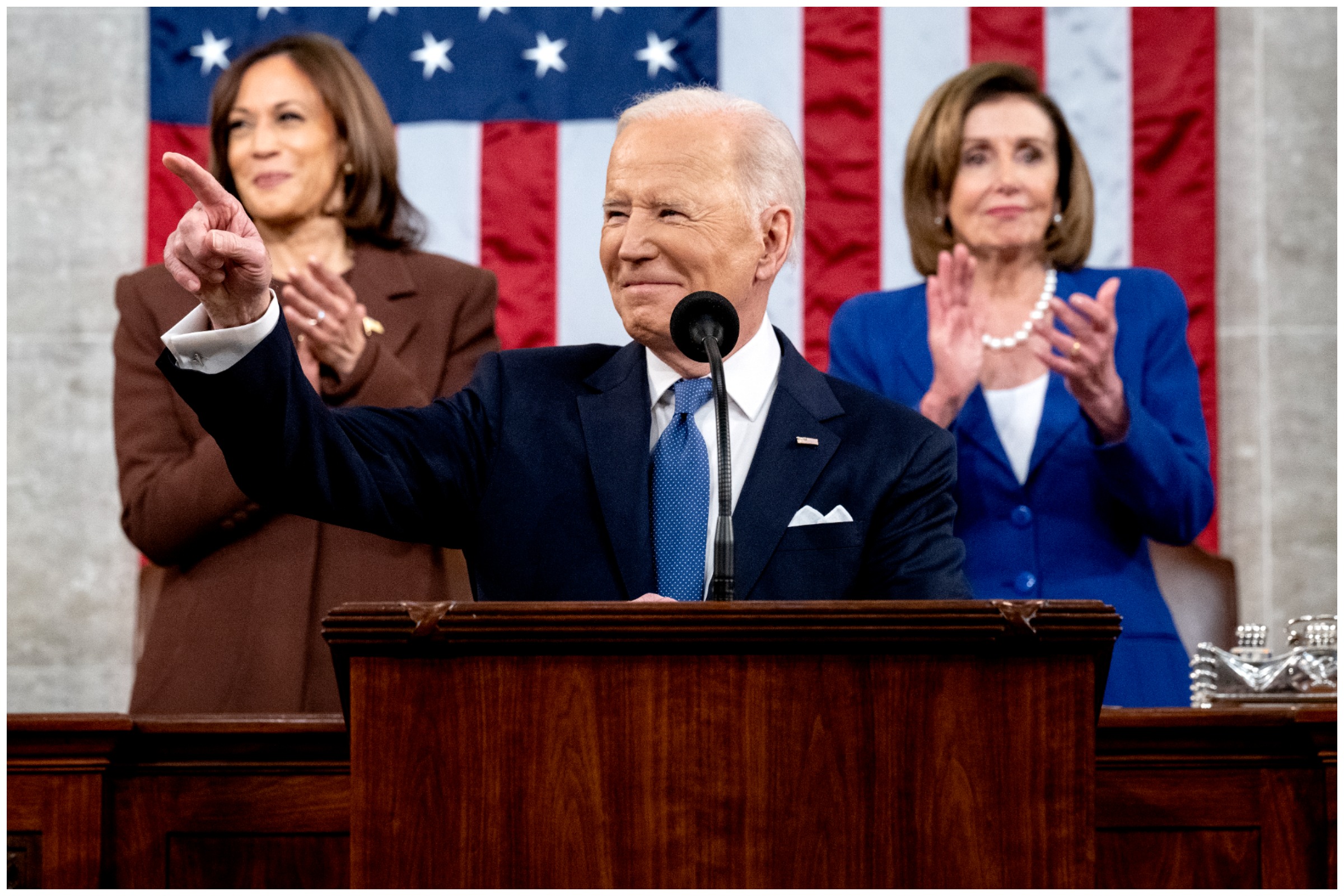 Democrats' Odds to Win 2022 Midterms Improve—Bookmakers