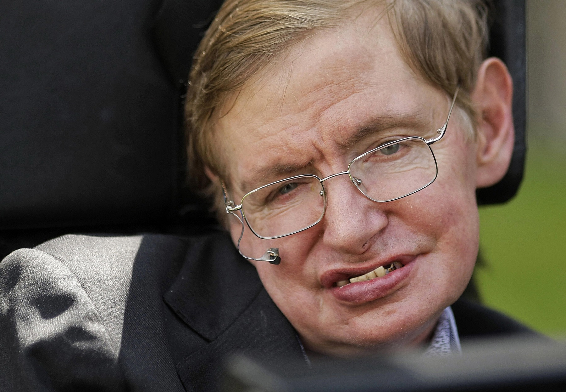 What Is Hawking's Black Hole Paradox? 50-year Mystery Cracked, Experts ...