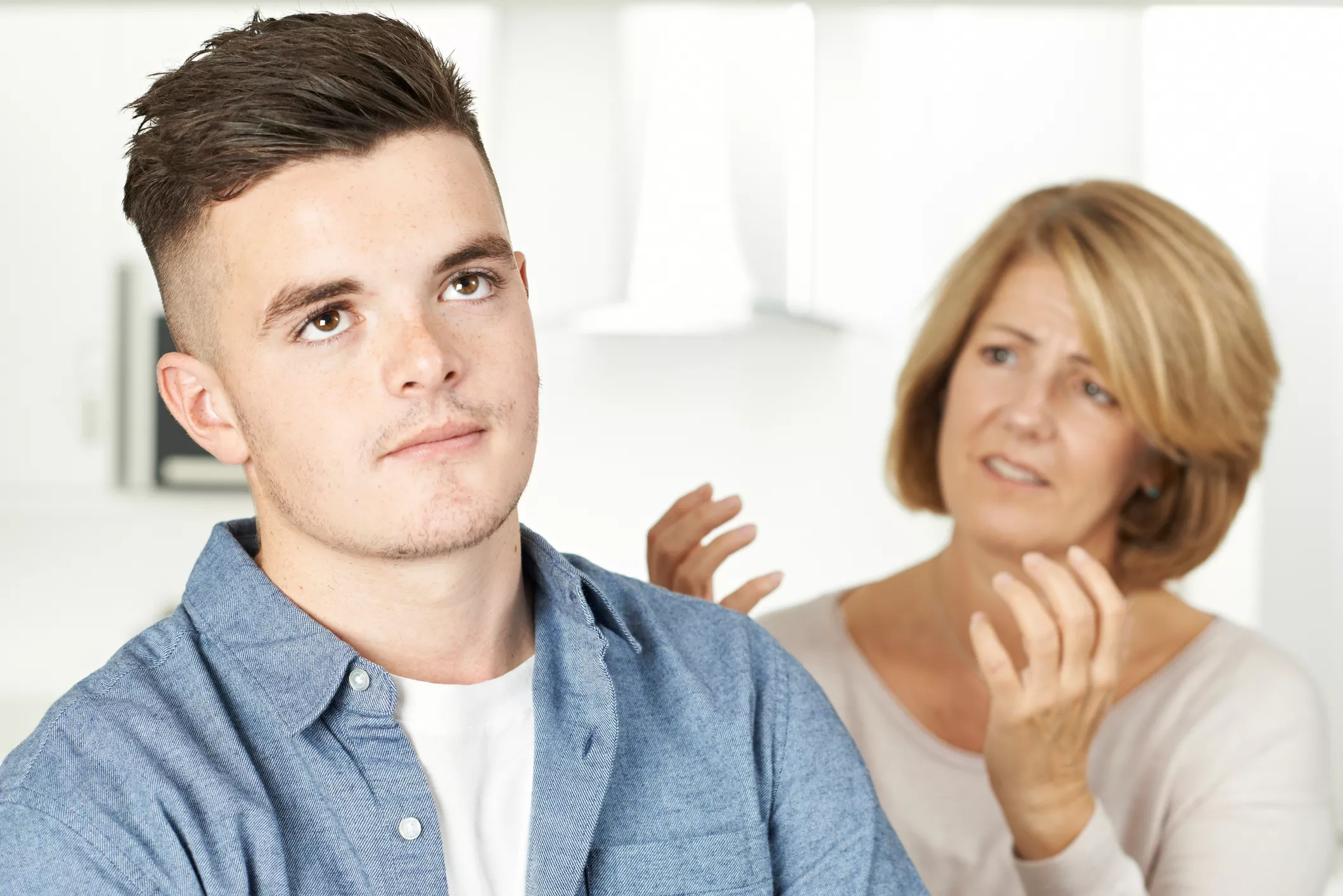 Internet Backs Mom for Telling Teen Son She 'Doesn't Like' Him - Vimarsana News