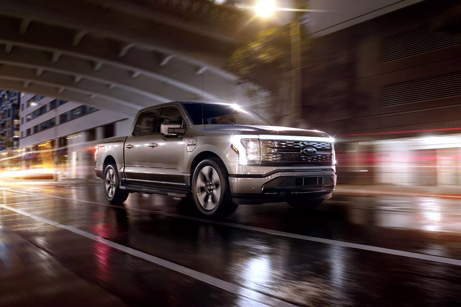 Ford F-150 Lightning EV Pickup Officially Beats Its Own Range Estimates - Vimarsana News