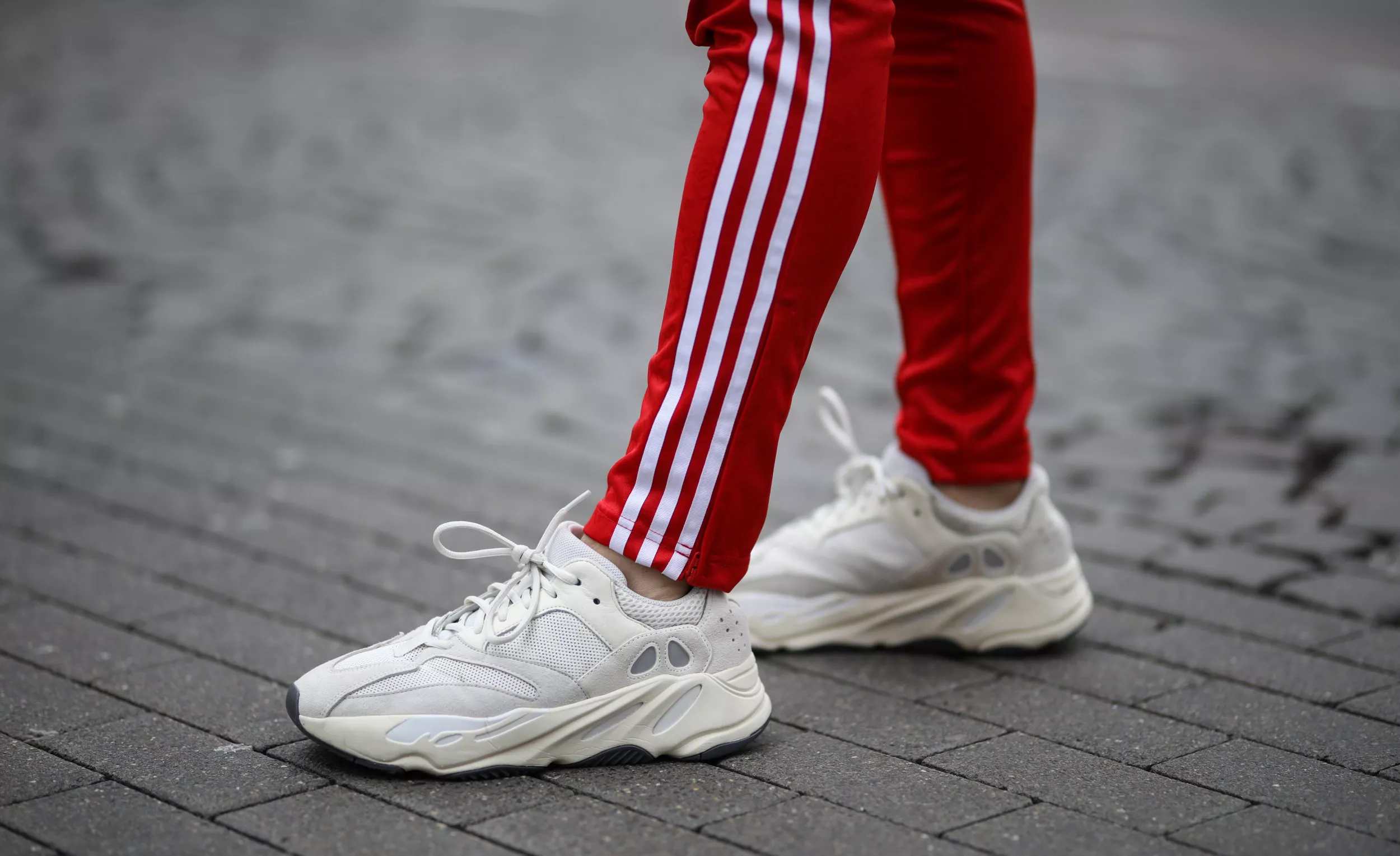 Over 1000 Pairs Of Stolen 'Yeezy' Sneakers Found In U-Haul - Vimarsana News