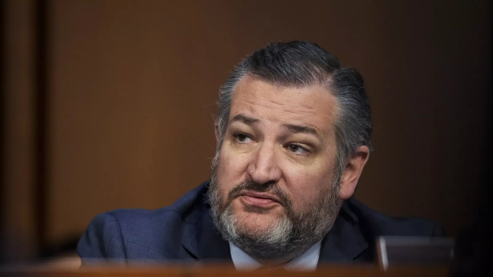 Ted Cruz wasn’t recognized by cop asked to deal with him at Montana airport Ted Cruz wasn’t recognized by cop asked to deal with him at Montana airport