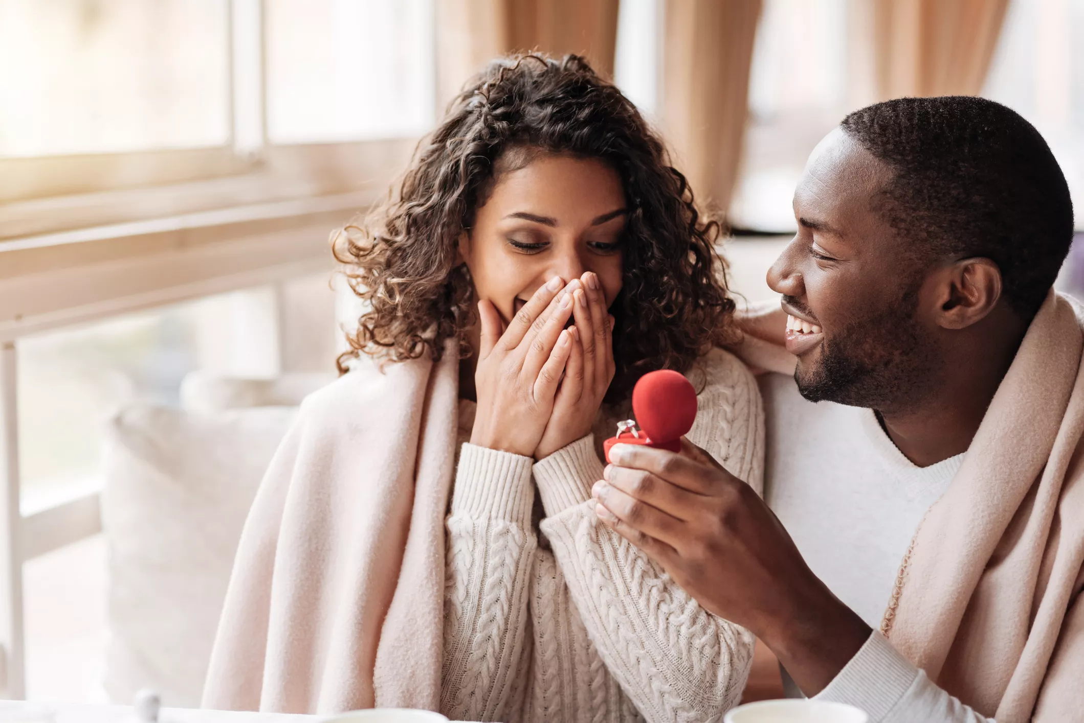 How Much Should You Spend on an Engagement Ring? - Vimarsana News
