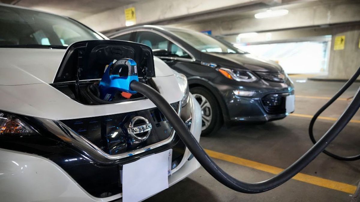 Texas Gains Nation's First Electric Vehicle Tech Certification Program