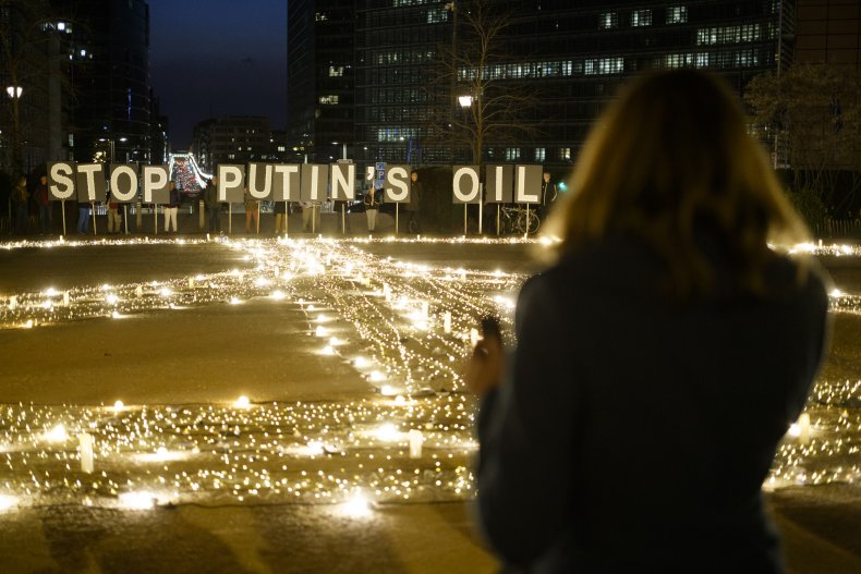 Activists against Russia oil in Brussels sanctions