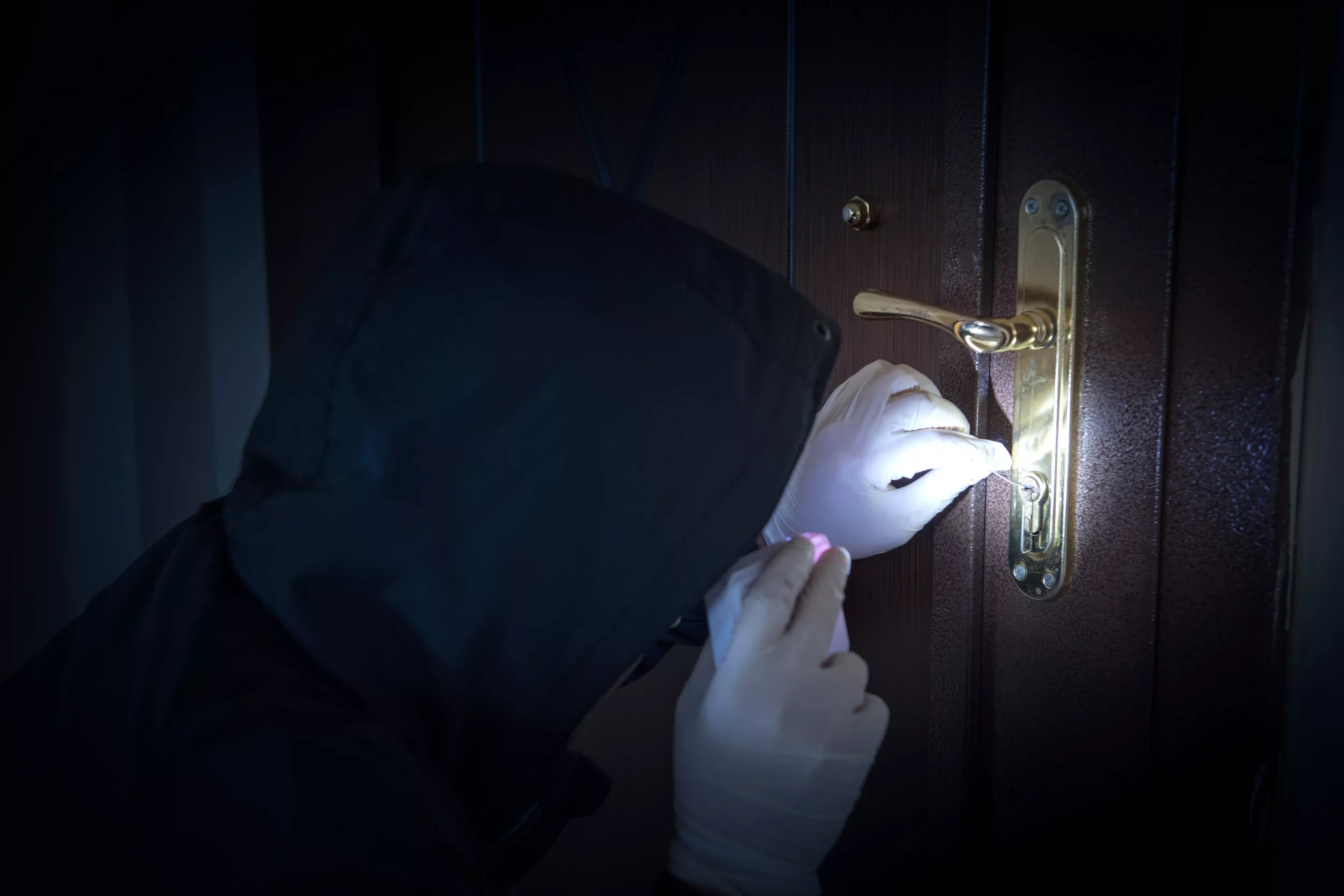 Woman Shares Security Hack for Renters Worried About People Entering Home - Vimarsana News