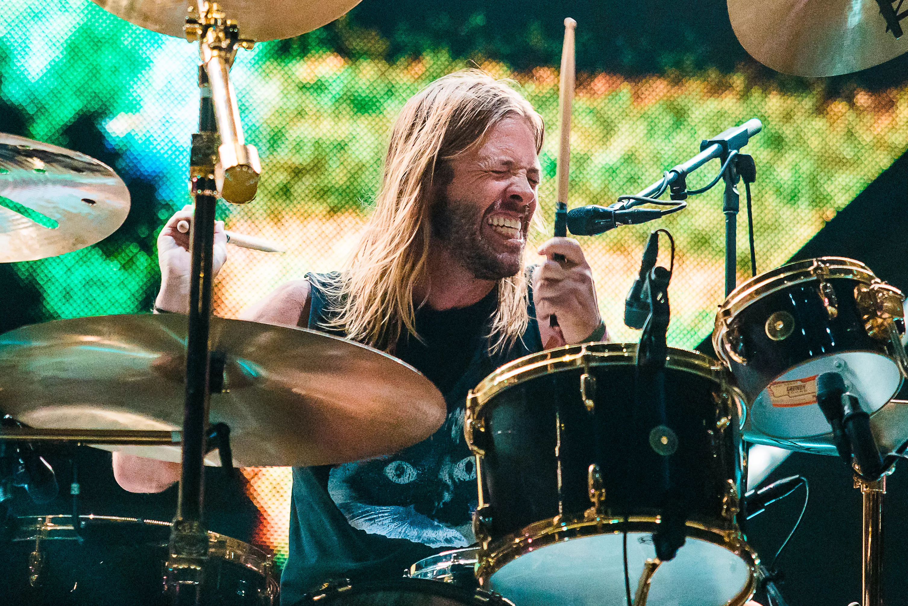 Foo Fighters Cancel Colombia Concert After Death of Drummer Taylor Hawkins - Vimarsana News