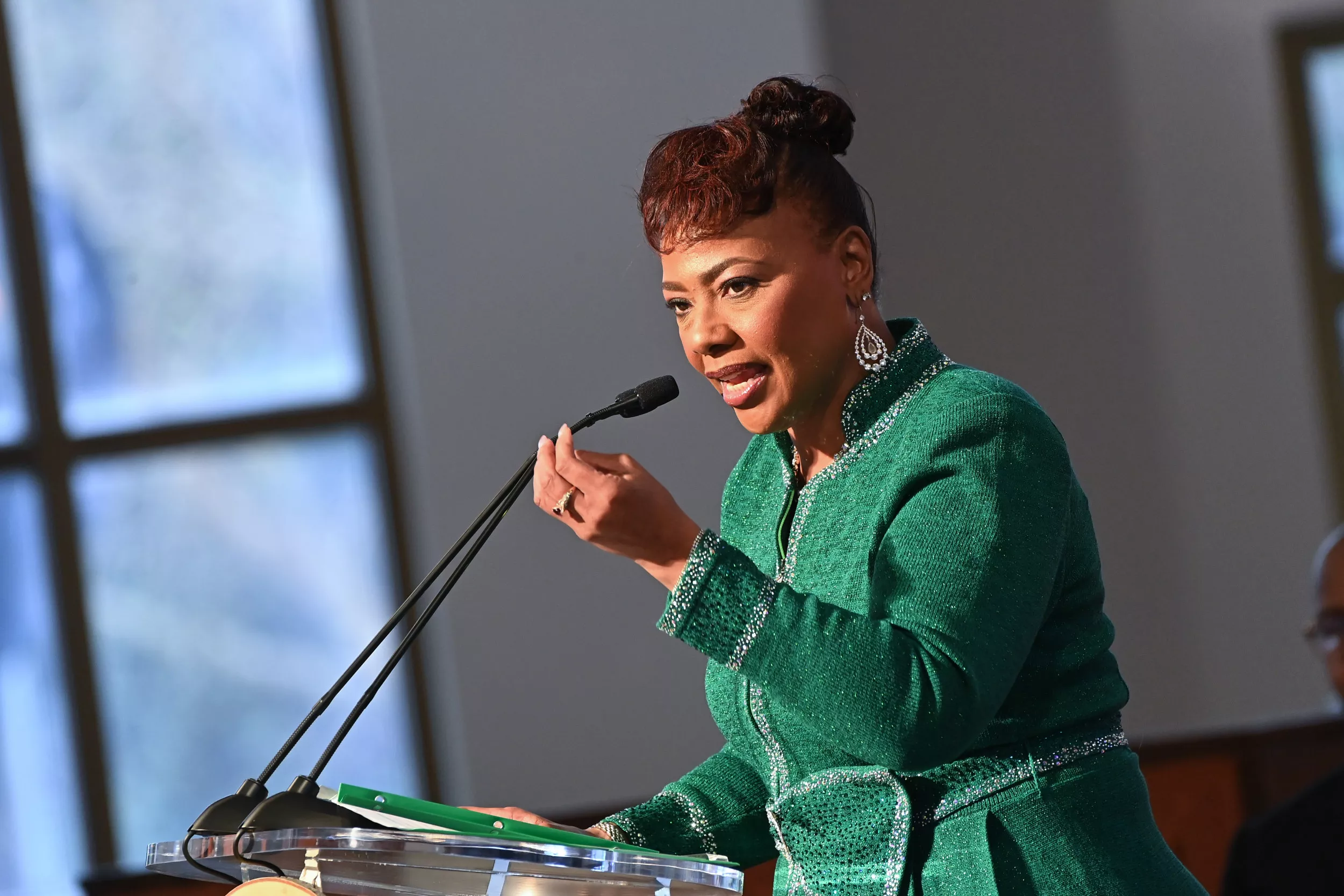 Will Smith Slap Spurs Racism Debate, Daughter of MLK Jr. Weighs In - Vimarsana News