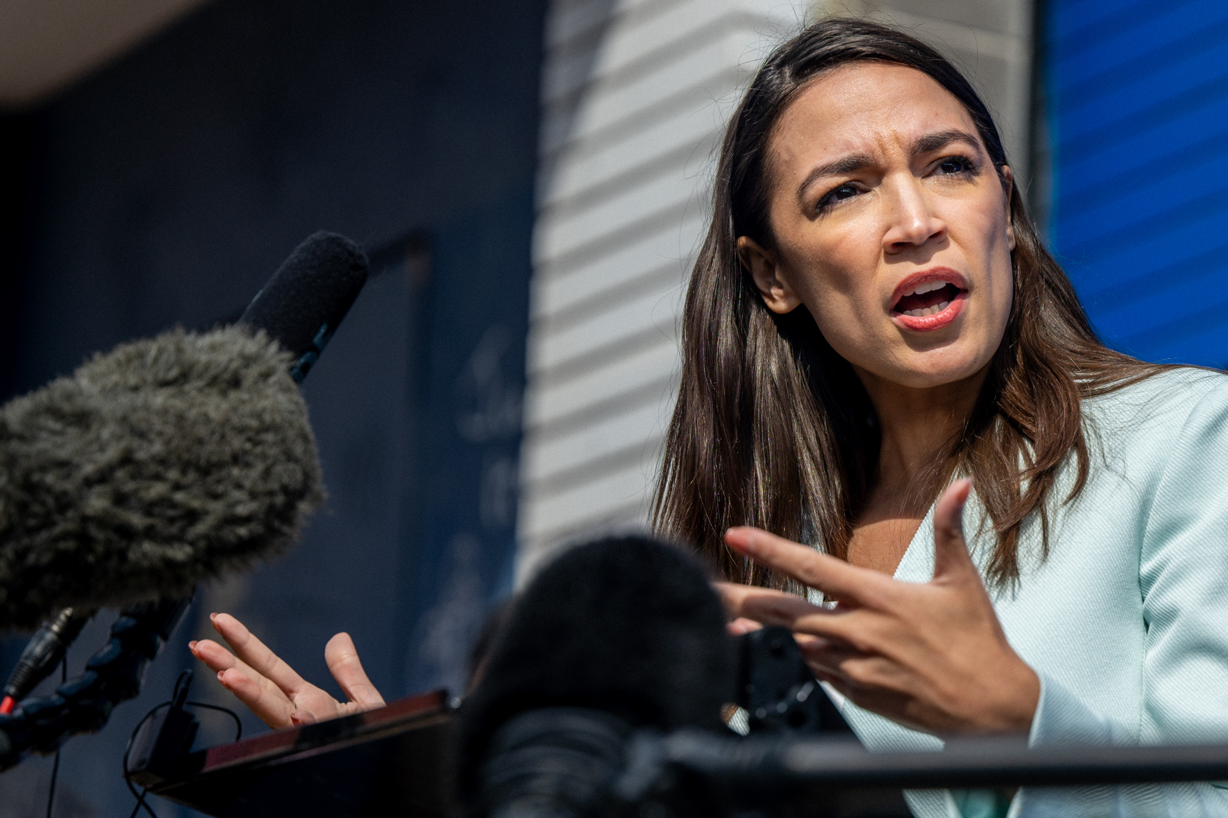 Ocasio-Cortez Says There Might Be Grounds for Impeaching Clarence Thomas