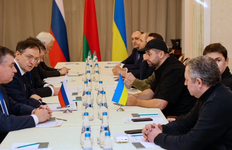 Russia and Ukraine delegates at peace talks