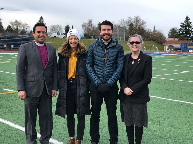 . Supreme Court taking on case of high school football coach fighting for right to pray on 50-yard line . Supreme Court taking on case of high school football coach fighting for right to pray on 50-yard line