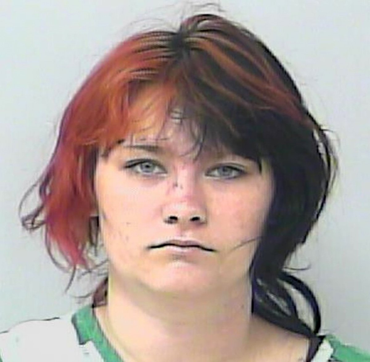 Woman Stabs Officer in Neck When He Responds to Car Crash - Newsweek
