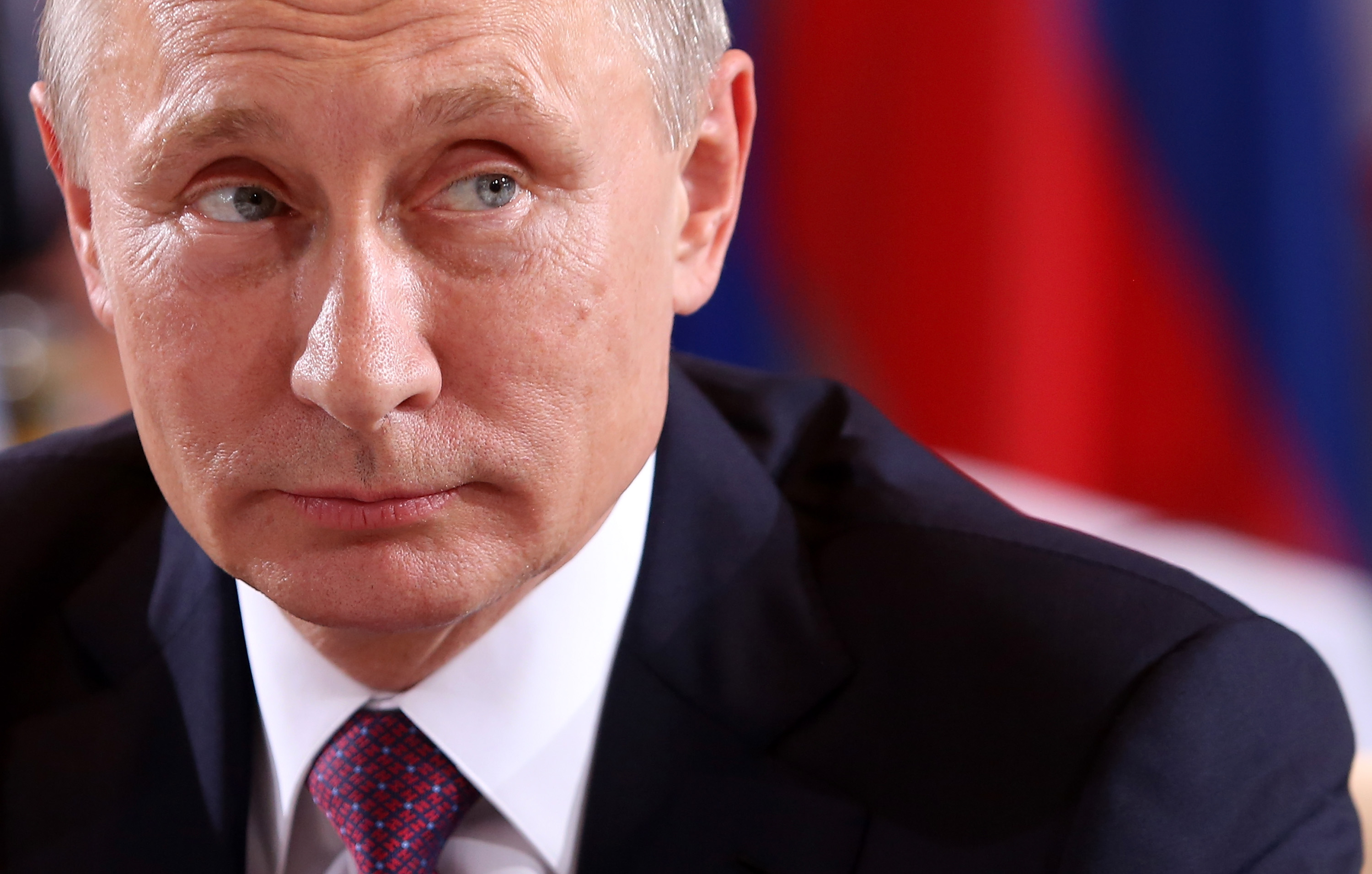 Putin Being Misled by Advisors 'Afraid to Tell Him the Truth' About Ukraine