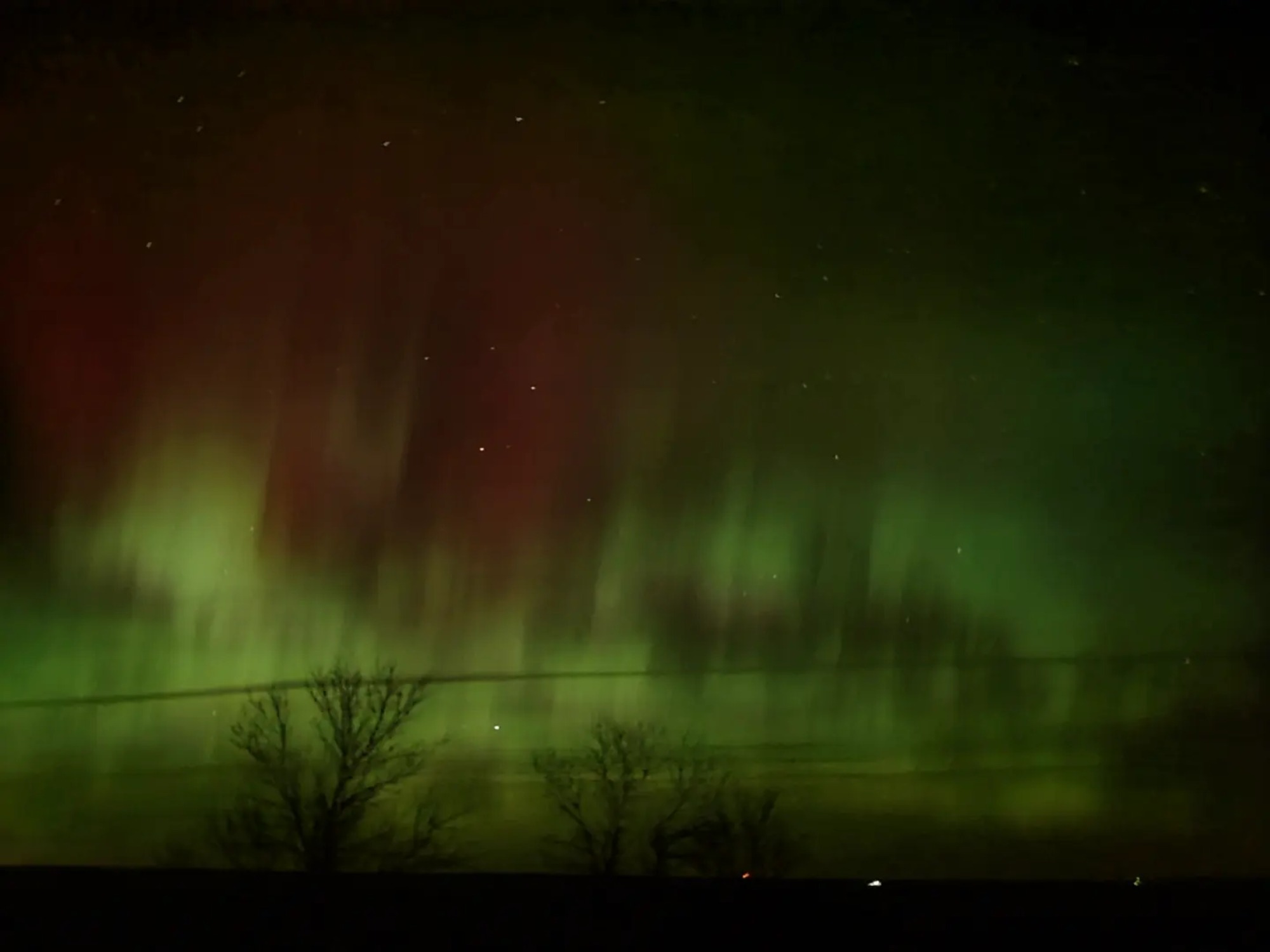 Incredible Northern Lights Photos Show U.S. Skies Glowing After Solar ...