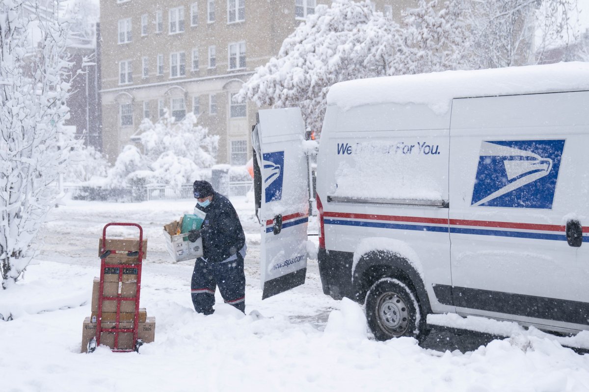 USPS Work in Snow