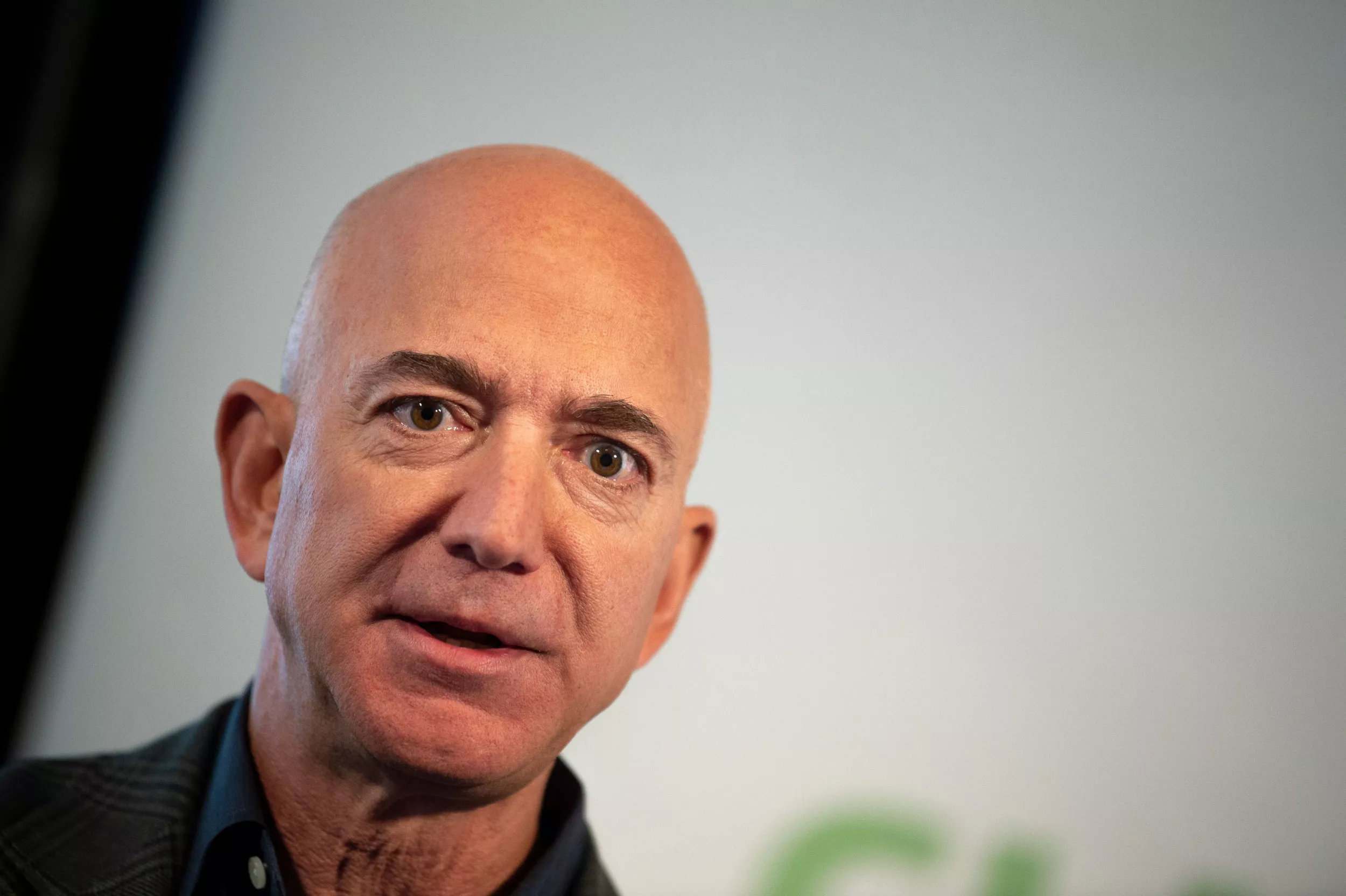 Amazon Union Organizer Sends Message to Bezos After Historic Vote - Vimarsana News