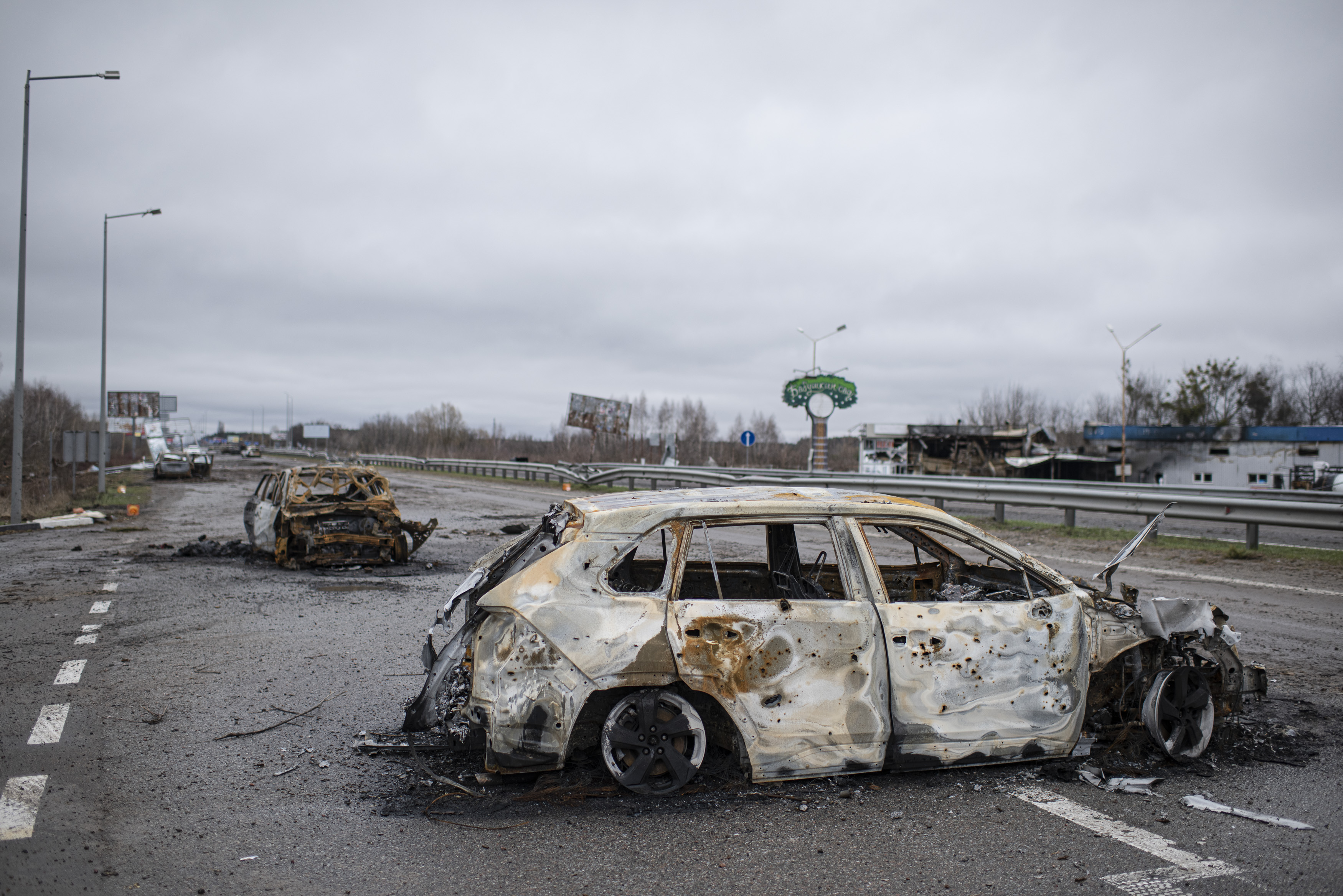 Corpses 'All Over' Streets, Yards as Russia Retreats From Kyiv Area: Report