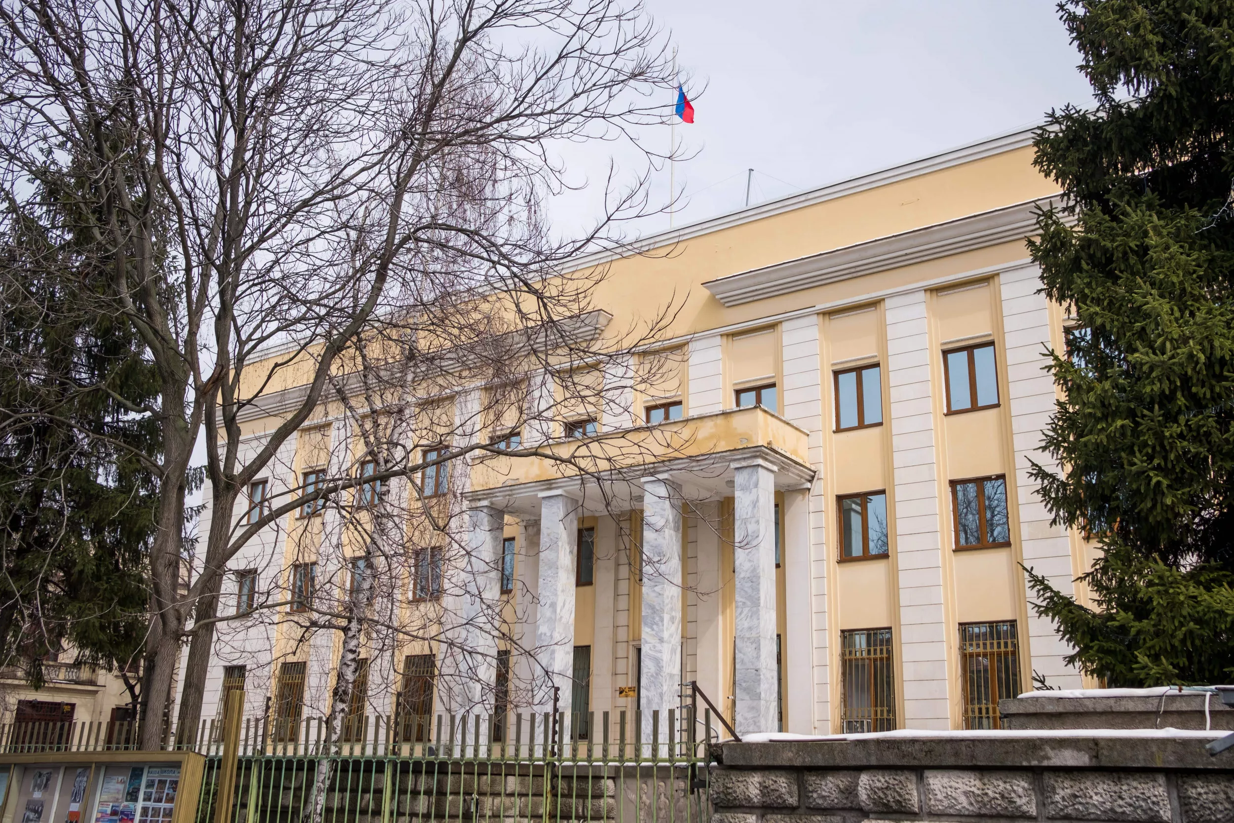 Man Sets Himself on Fire Outside Russian Embassy - Vimarsana News