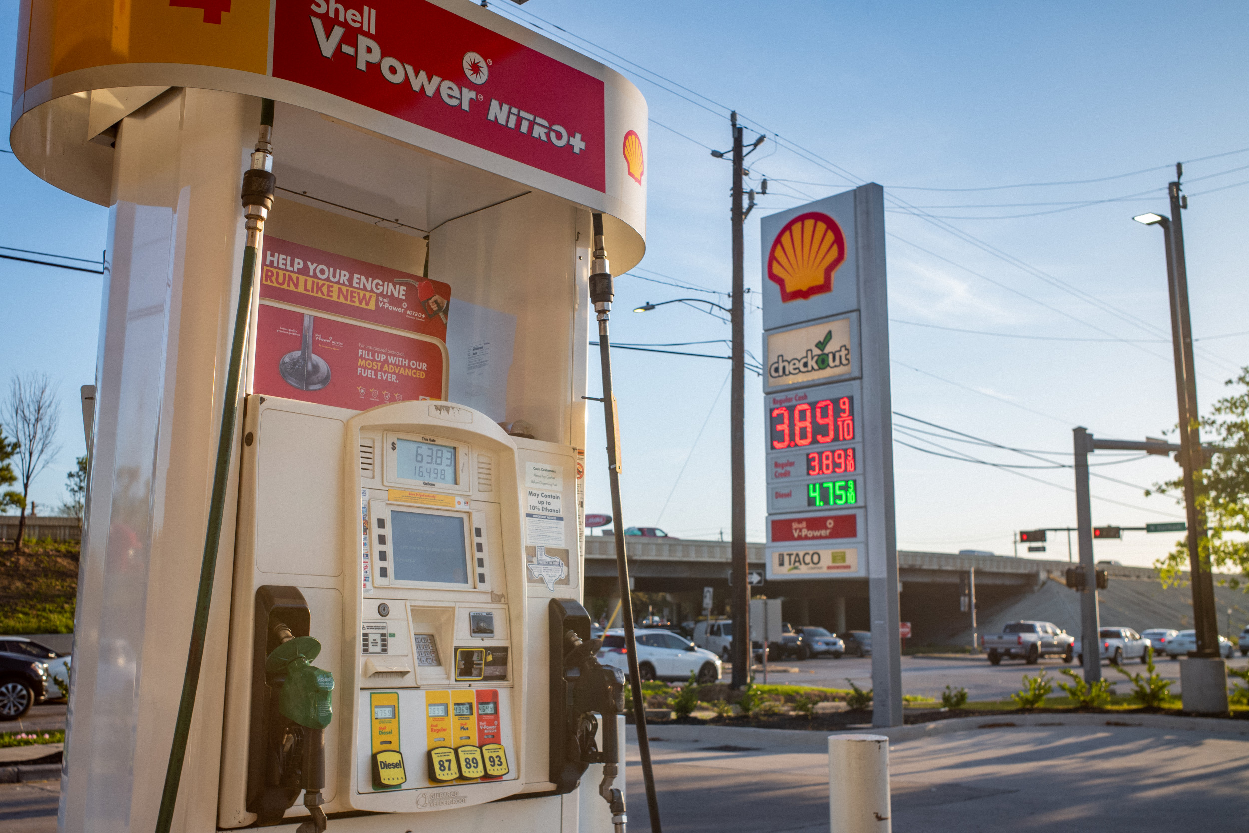 President of Shell USA Says Local Gas Stations Responsible for High Prices