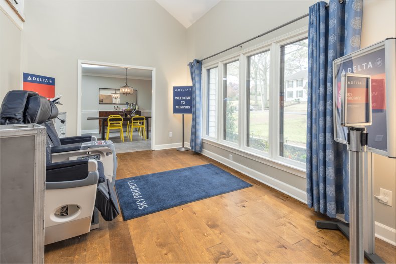 Inside A Memphis Home Is The First Class Delta Airline Experience Inside 2328 Hickory Forest Drive.