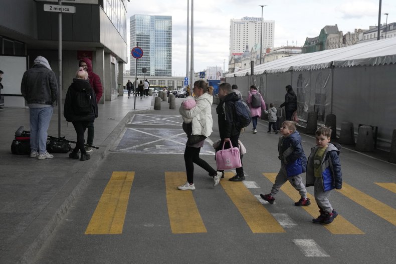 Refugees arrive in Poland