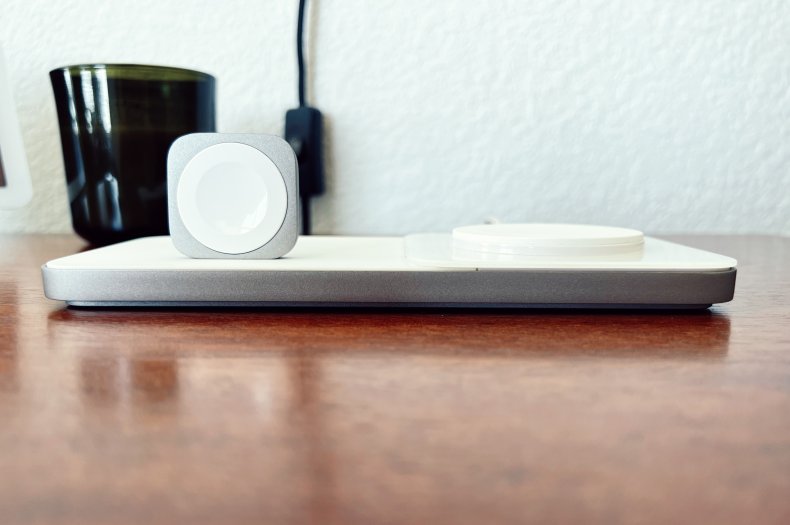 Unapologetically Premium Magsafe Iphone-Apple Watch Dock Nomad Base One Max