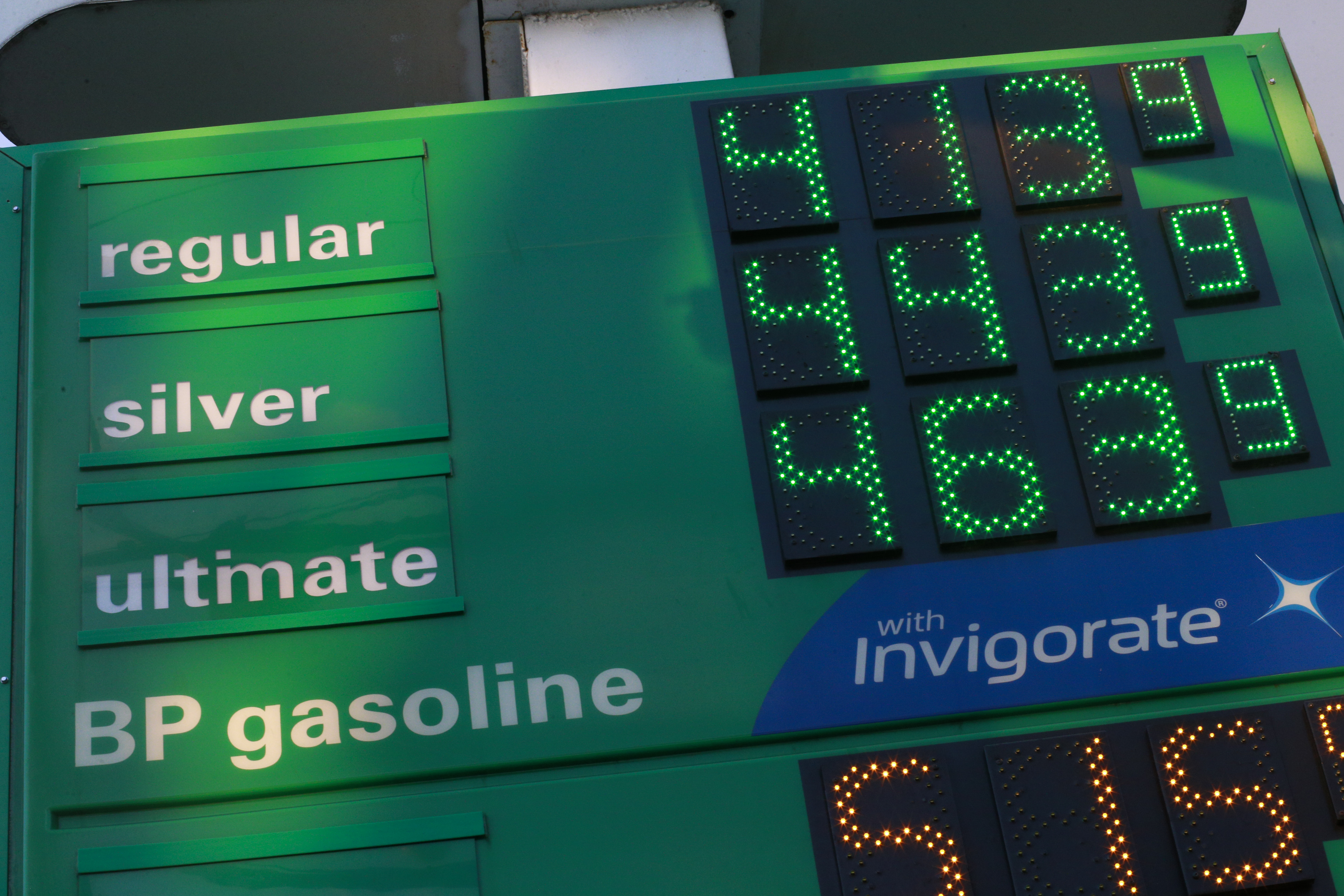 Gas Prices May Spike if Biden Doesn't Replace Russian Oil With U.S. Barrels