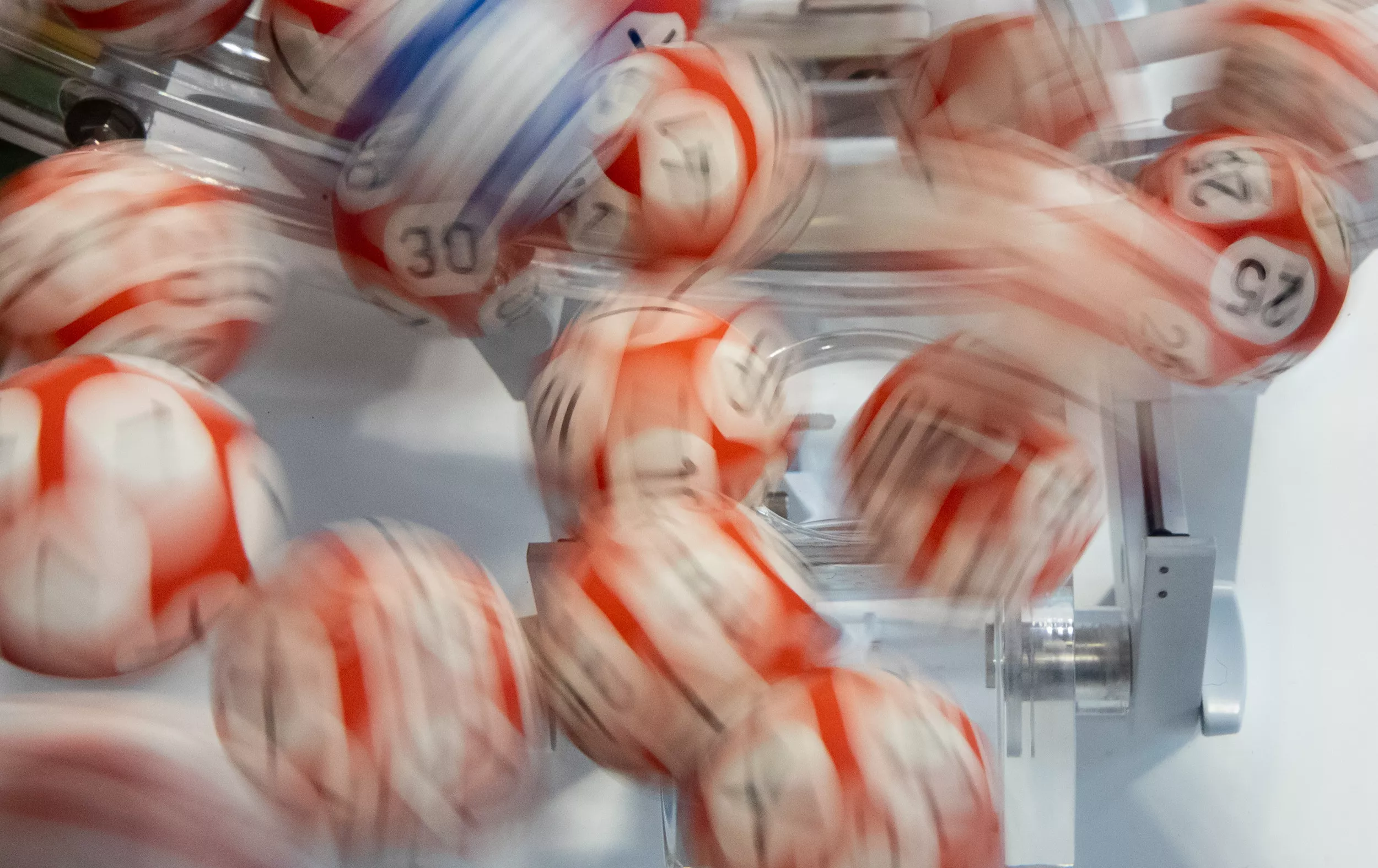 Man Wins $217M Lottery Jackpot, Gives Away Fortune to Planet Earth - Vimarsana News