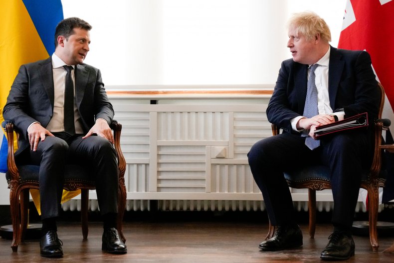 UK Says Russia Bolstering troops in Ukraine