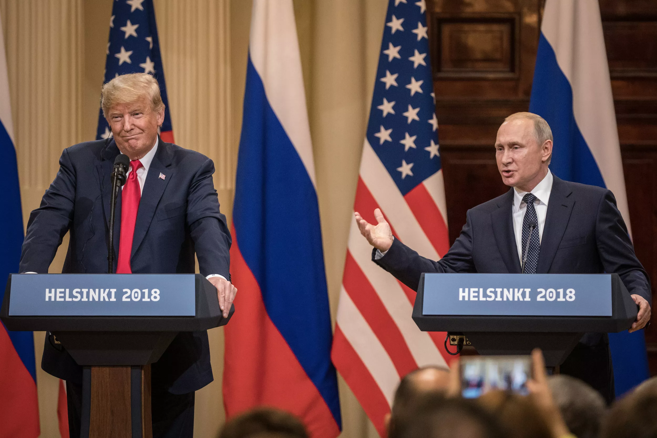 Donald Trump Began to 'Resemble Putin' As President: Ex-Adviser Fiona Hill - Vimarsana News