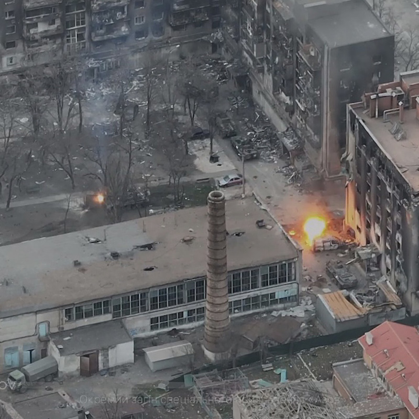 Battle for Mariupol: Ukraine's Azov Regiment Destroys Russian Tanks and Vehicles