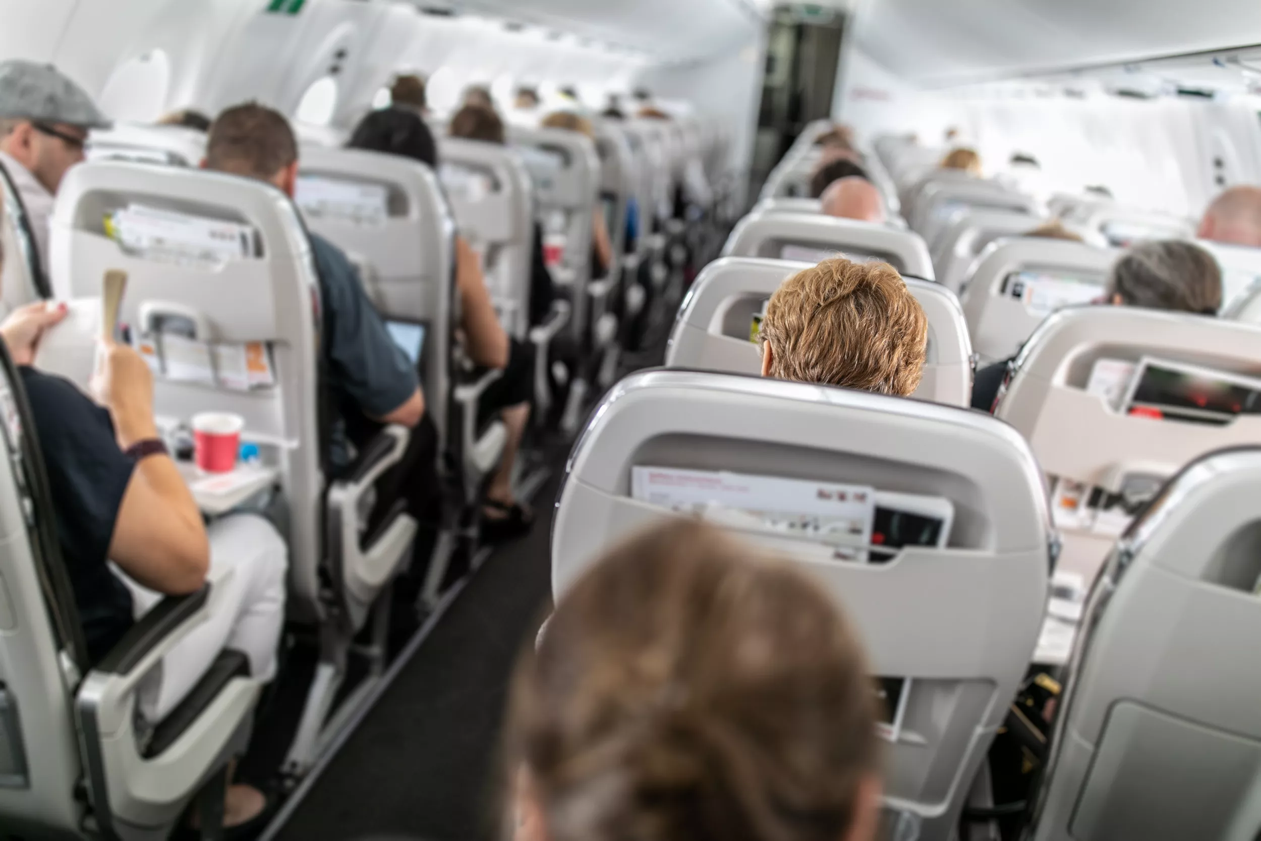 Woman Praised for Refusing To Switch Plane Seats With 'Rude' Mom and Child - Vimarsana News