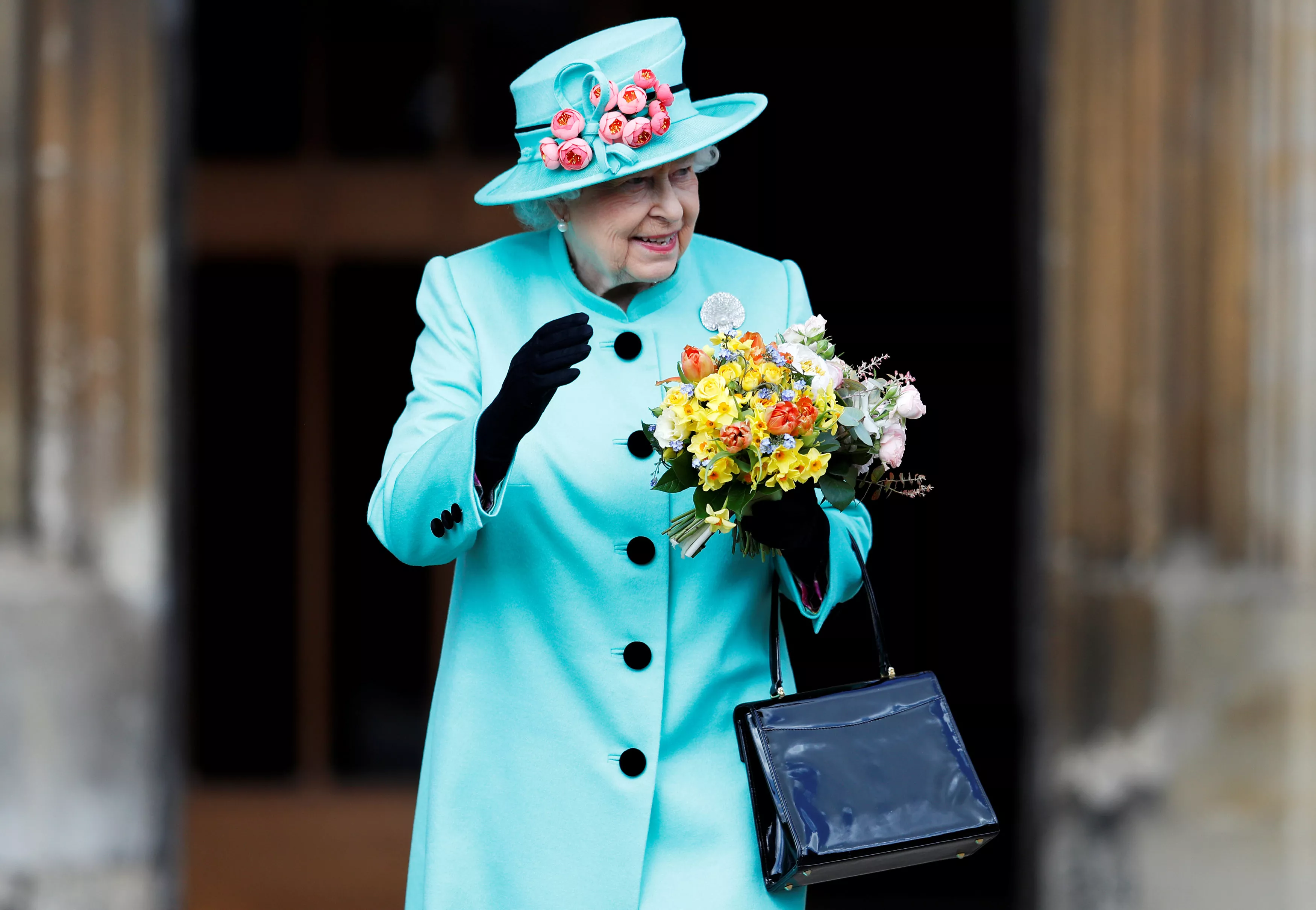 How Queen Elizabeth II and the Royal Family Spend the Easter Holiday - Vimarsana News