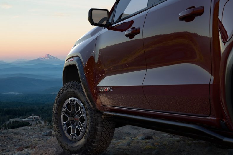 2023 GMC Canyon AT4X