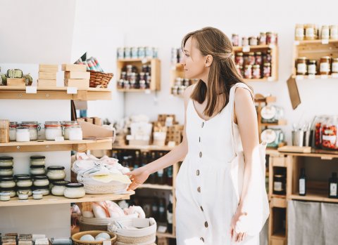 green sustainable shopping 2