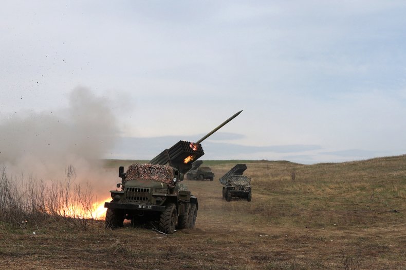 Ukraine MLRS shells Russians in Donbas offensive