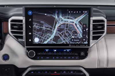 Toyota Mapbox navigation