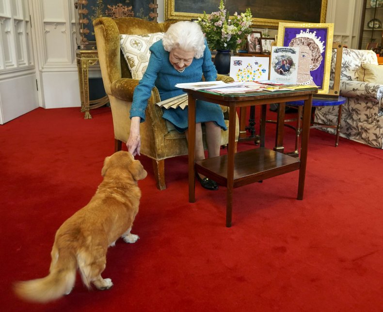 Queen Elizabeth II Candy Corgi Windsor