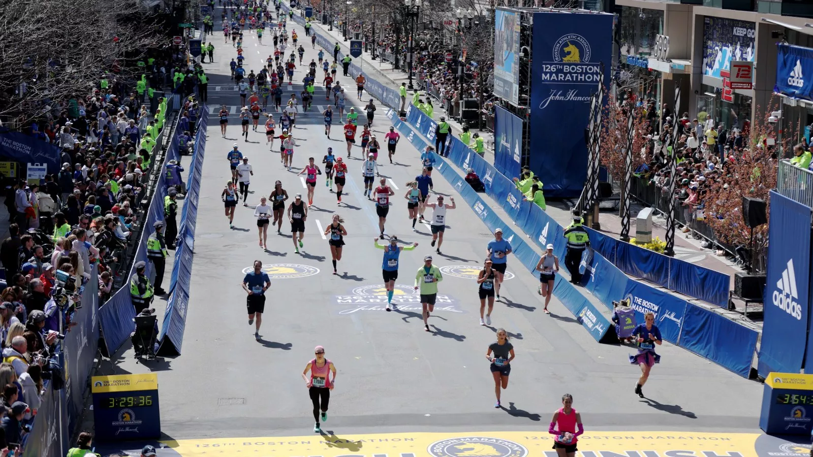 Acción de gracias Ilegible Vadear Woman Shares Journey Of Running Boston Marathon in Viral Videos