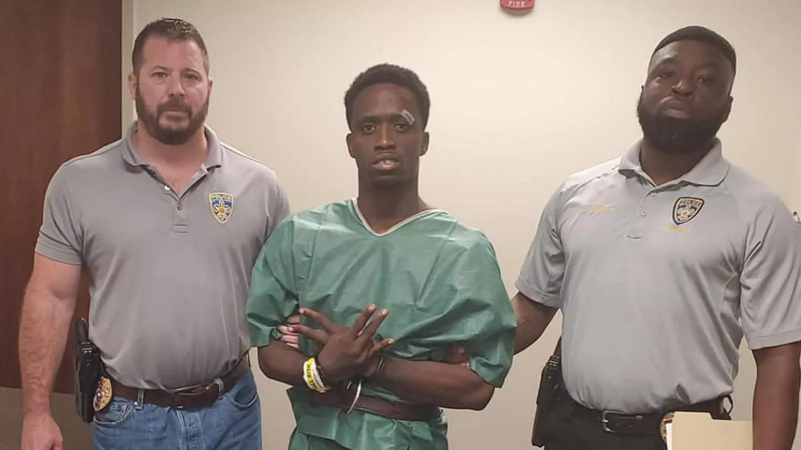 Earl Lee Johnson Jr Stabs Woman To Death On Facebook Live Video Police Earl Lee Johnson Jr Stabs Woman To Death On Facebook Live Video Police