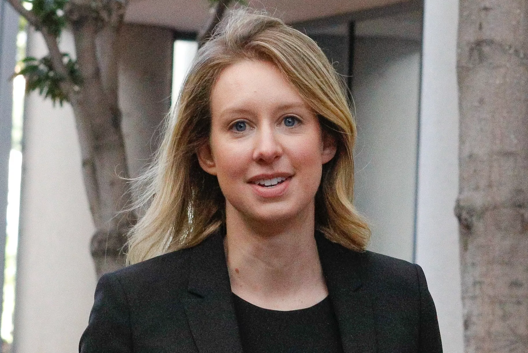 Elizabeth Holmes' Alleged Former Assistant Details Working for Theranos CEO - Vimarsana News