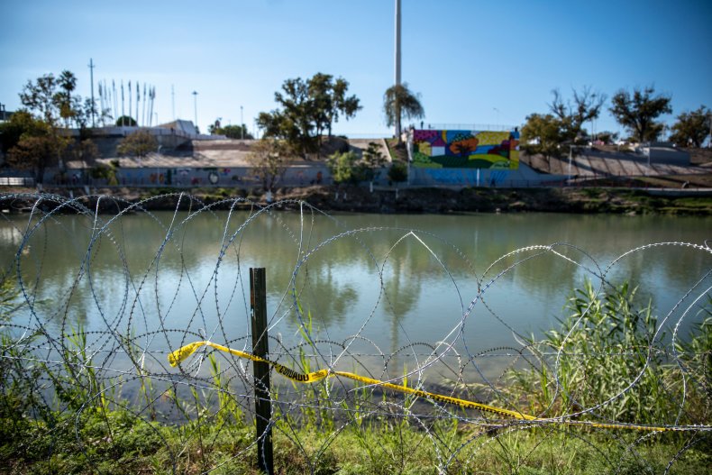 Razor Wire on Rio Grande