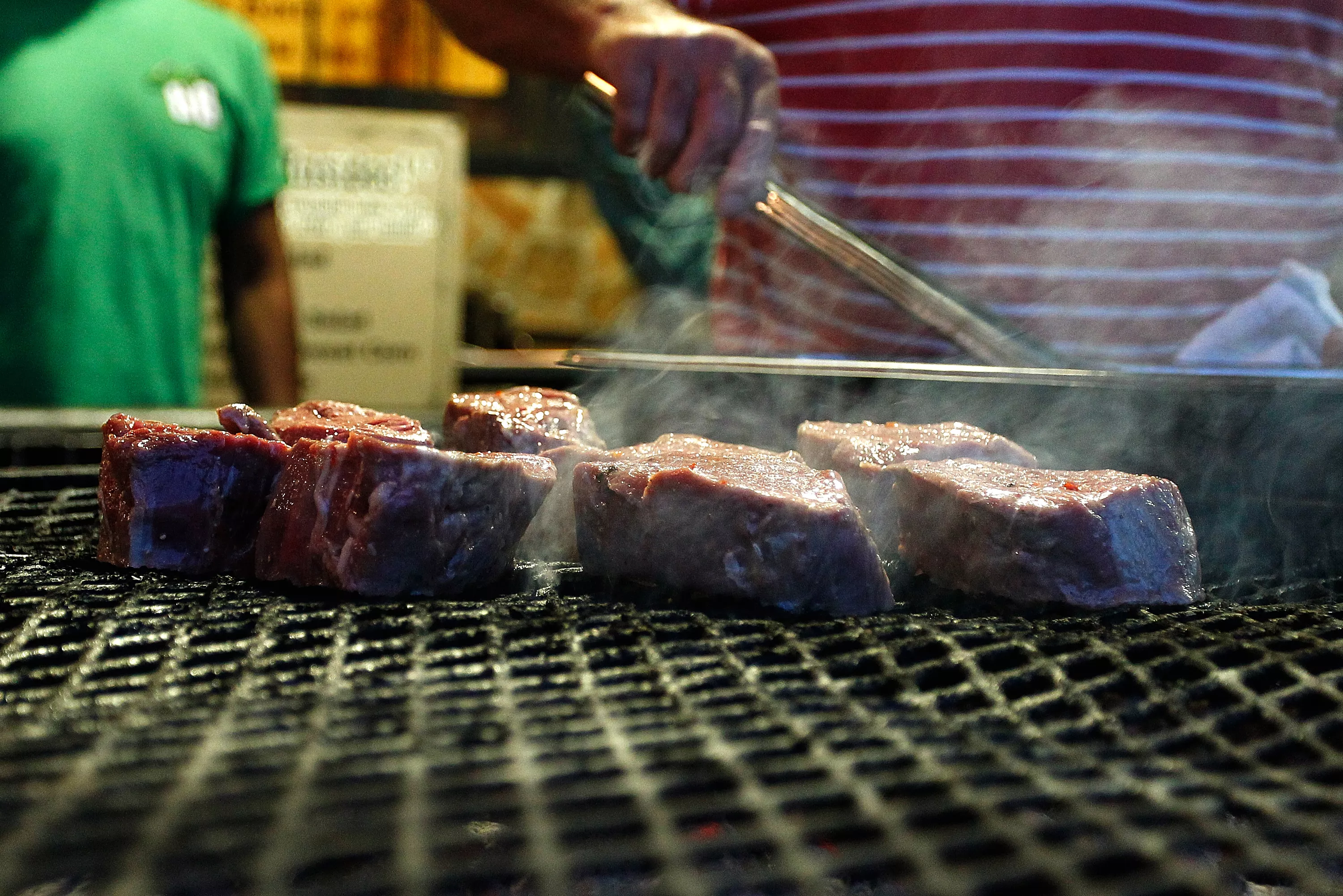 Texas BBQ Chain Fails to Pay Staff Nearly $900K in Tips, OT: Labor Dept - Vimarsana News