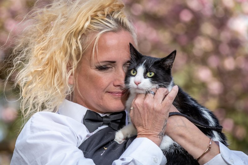 Deborah Hodge and India