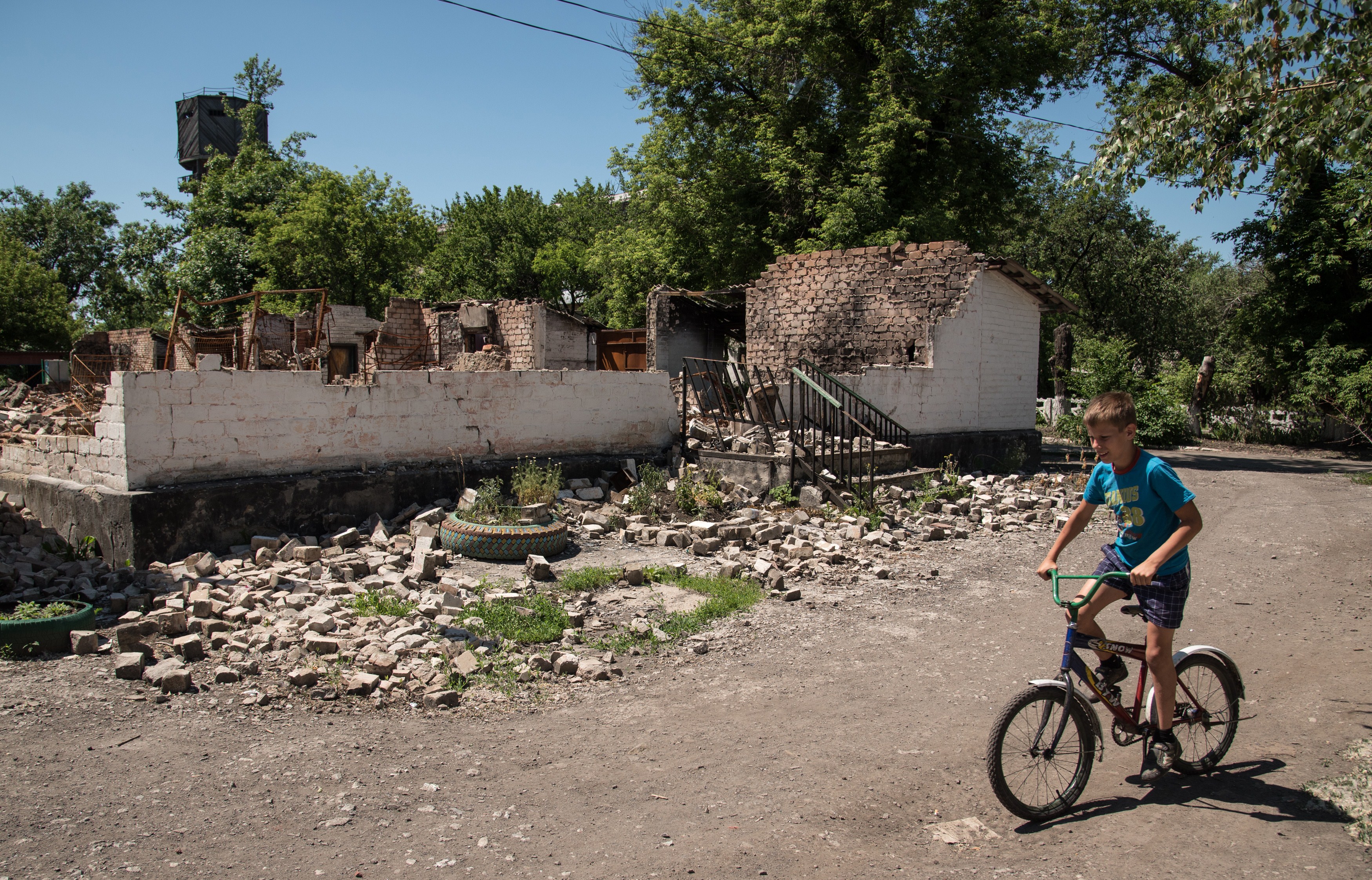Ukrainian Village Novotoshkivske Leveled by Russian Forces, Photos Show