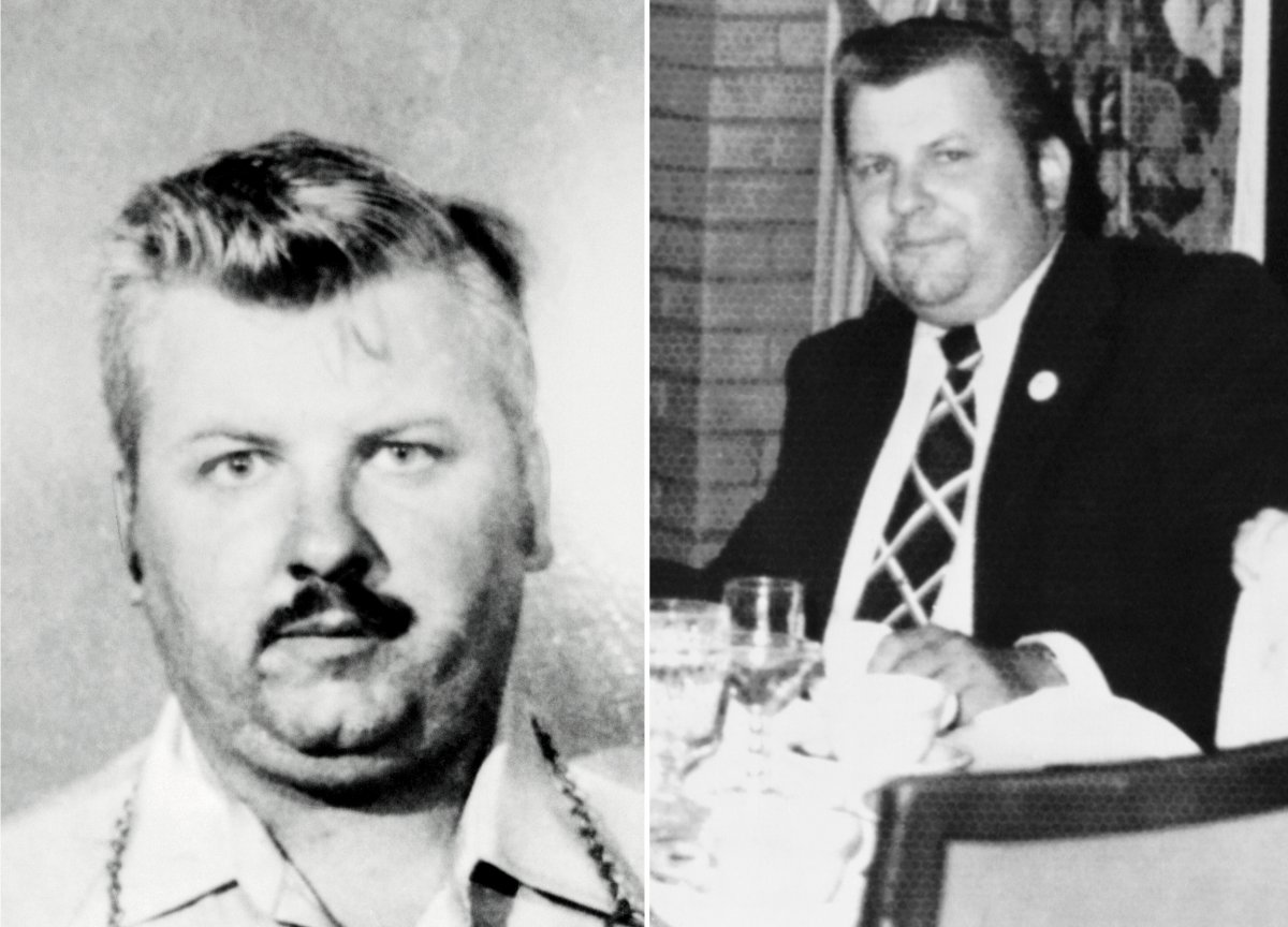 Man Finds John Wayne Gacy's Business Card in Family Home, Stuns ...