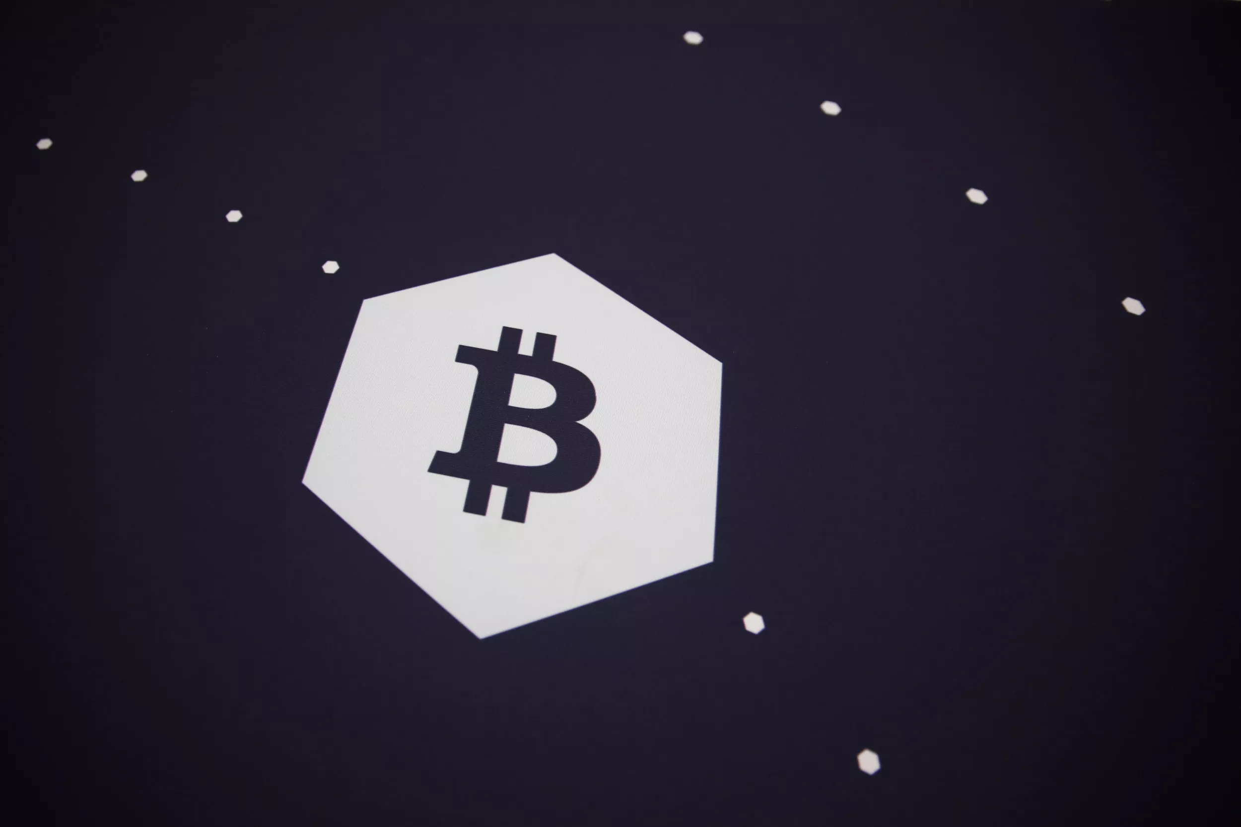 Cryptocurrency News Today: Bitcoin Remains Bearish After Massive Sell-off - Vimarsana News