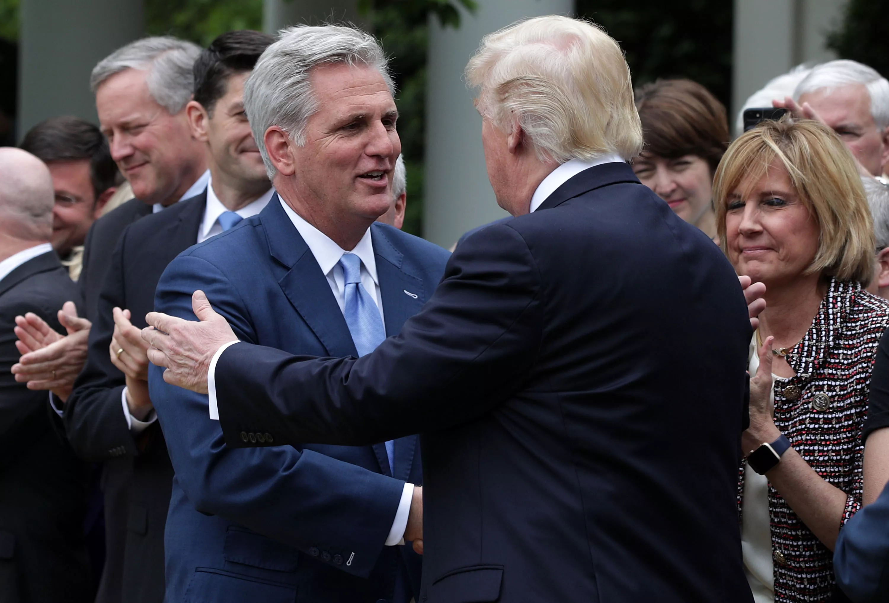 McCarthy Could Get 'Mo Brooks Treatment' if Trump Turns on Him Over Calls - Vimarsana News