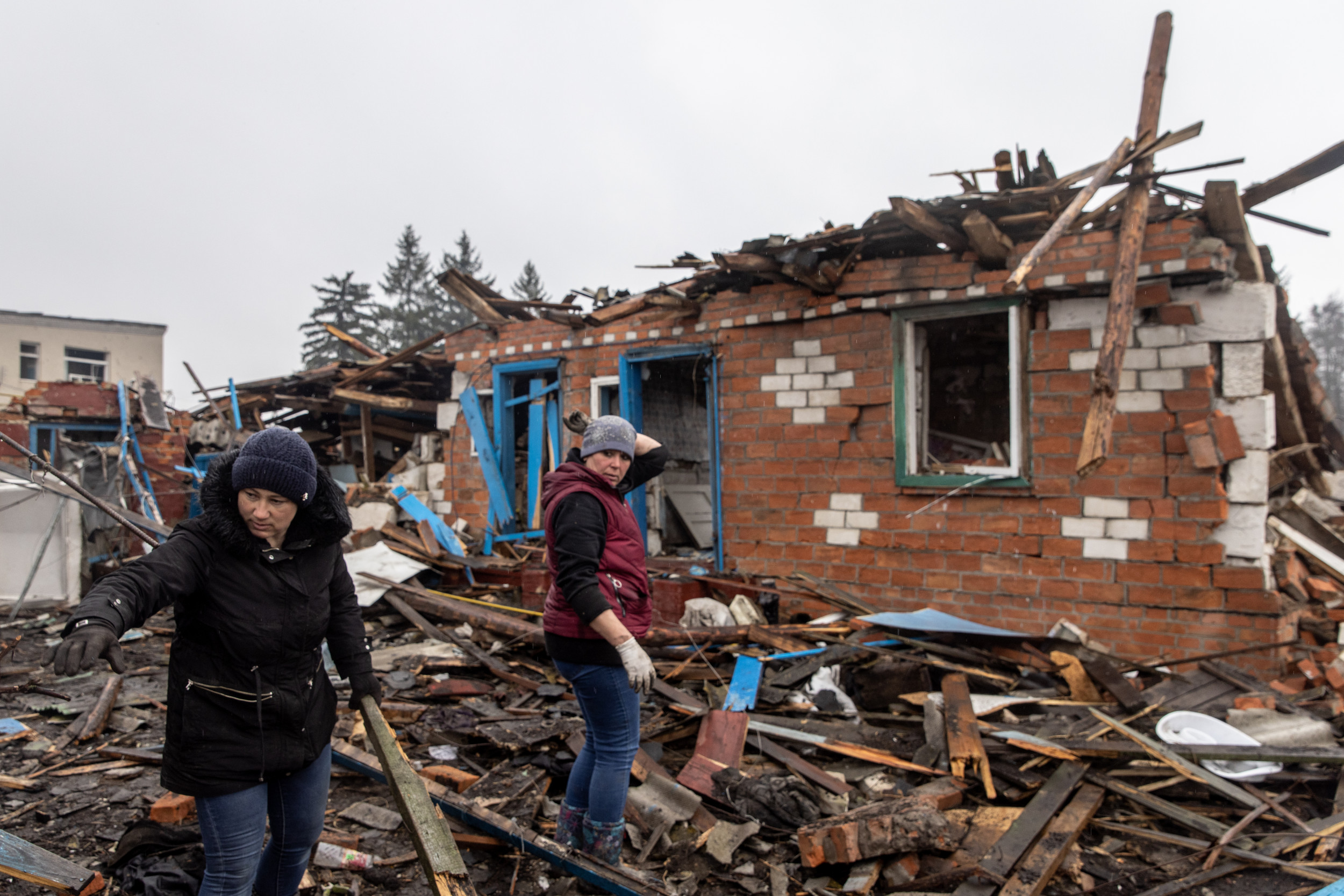 Russia Pummels Ukraine's Sumy Region With 50 Blasts in Half an Hour: Report