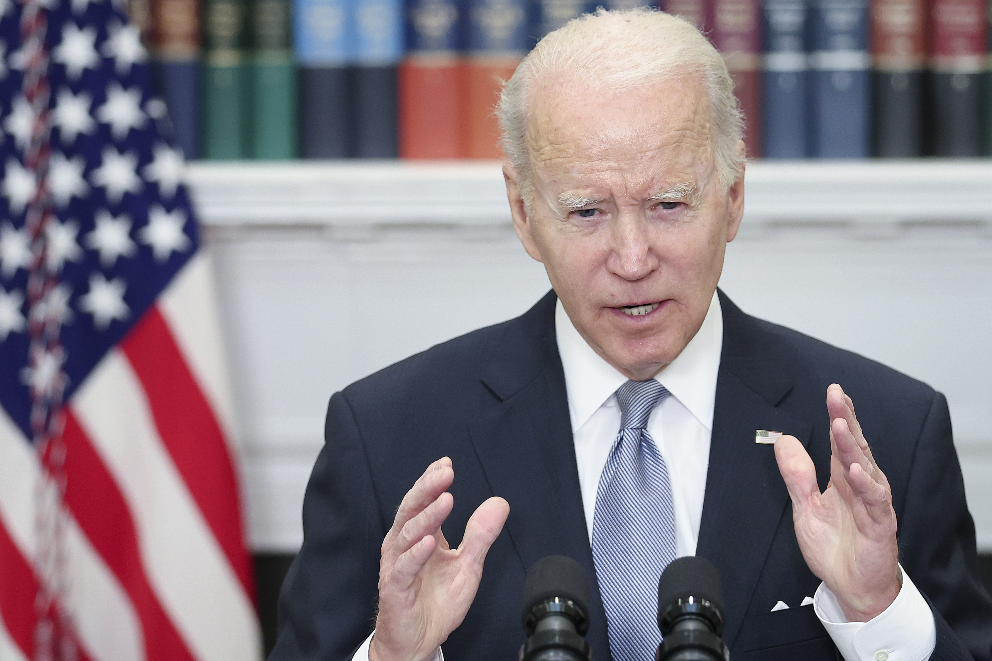 Biden Calls for $33B in Ukraine Aid, Seizure of Russian Oligarchs' Assets